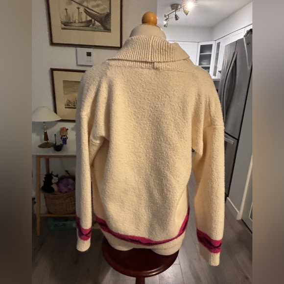 Dreamers Cream Cardigan with Horse and Cactus Accents - Picture 4 of 8